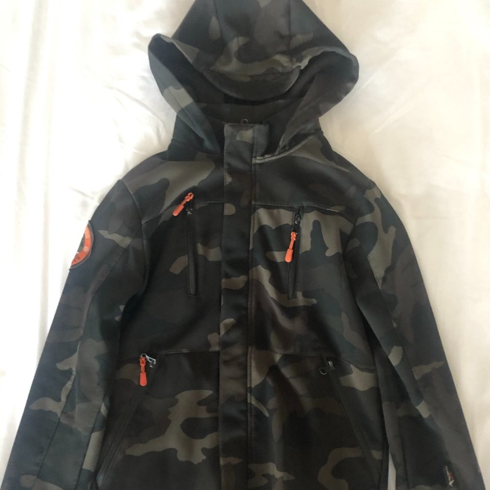 Boys Hooded Camo Jacket Size 9/10